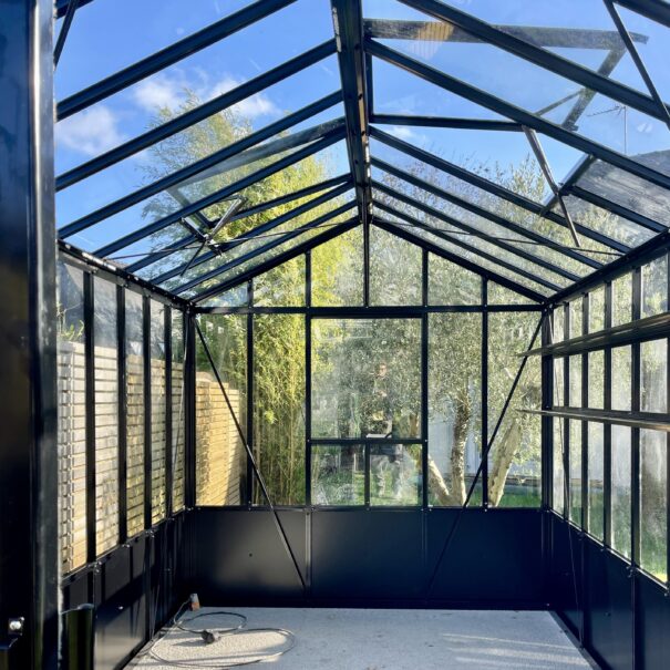 Serre de jardin victorienne autonome soubassement - Structure aluminium - Euro Maxi Retro Victorian (Vue 6)