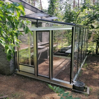 Vente-Unique - Serre de Jardin adossée en polycarbonate de 3,7 m² avec  embase - Vert - CALICE II - Serres en verre - Rue du Commerce