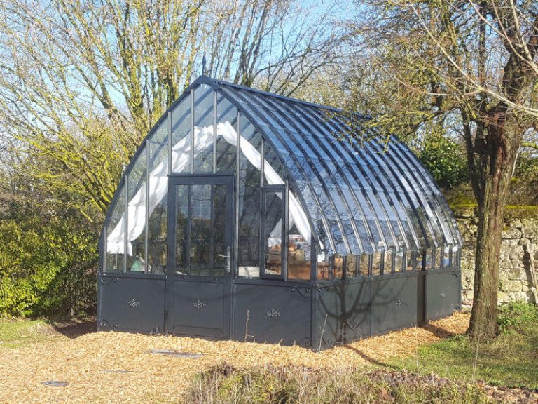 Serre à l'ancienne style fer forgé avec soubassement - Structure aluminium - Eugénie Soubassement (Vue 1)