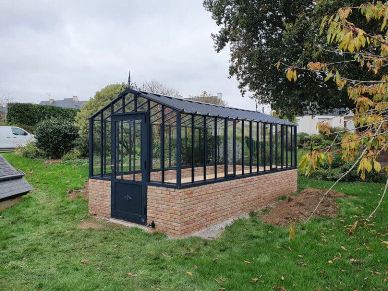 Serre d'antan sur muret double pente - Structure aluminium - Joséphine sur Muret (Vue 3)