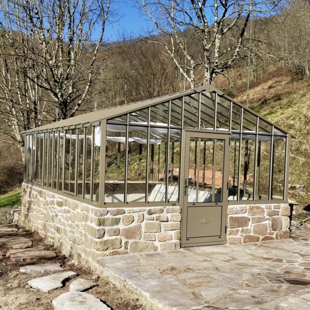 Serre en verre sur muret double pente - Structure aluminium - Joséphine sur Muret (Vue 0)