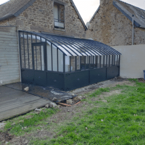 Montage Serre Eléonore soubassement à Puilboreau (17)
