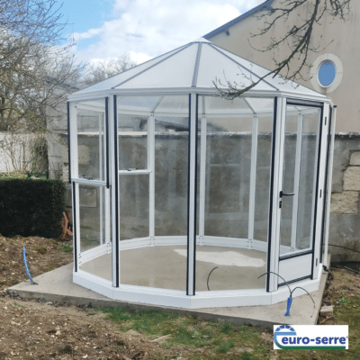 MONTAGE D’UN PAVILLON VICTORIAN EN POLYCARBONATE – SAINTE SOLANGE (18 – CHER)