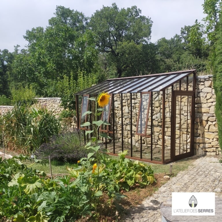Conception d'une serre à l'ancienne adossée classique - Crestet (84 - Provence-Alpes-Côte d'Azur) Couverture à la une