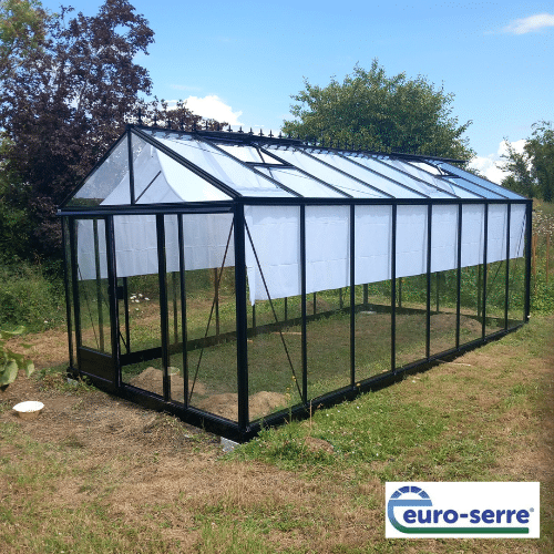 Conception et réalisation d'une serre gothique autonome - Structure aluminium - Marigne (49-Maine-et-Loire) Couverture à la une