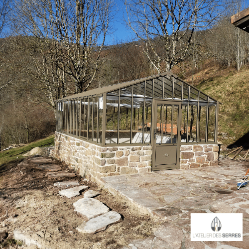 Réalisation d'une serre d’antan sur muret d'antan double pente - Navarre (31) en Espagne - à la Une