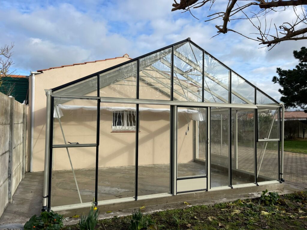 janvier 2025 - Serre Victorienne Euro Plus en verre à Saint Hilaire de Riez (85) Vendée