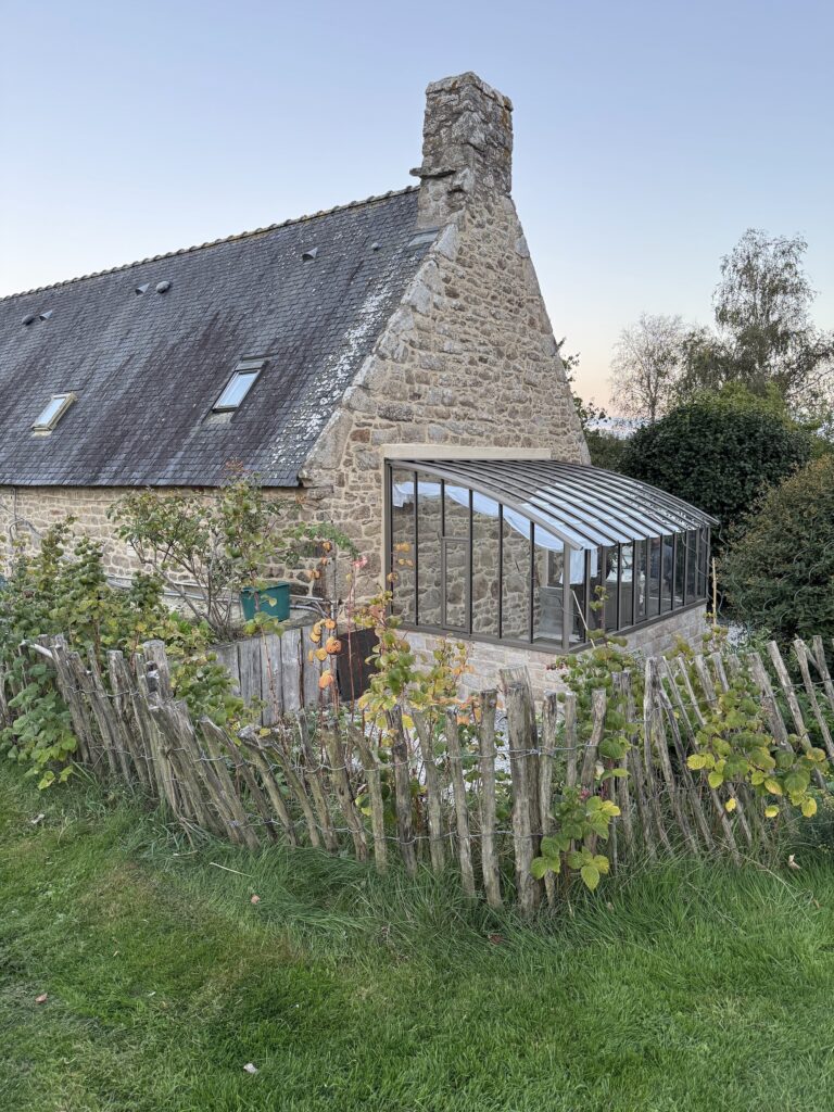 Serre Éléonore sur muret Gris Sablé - Landaul (56)