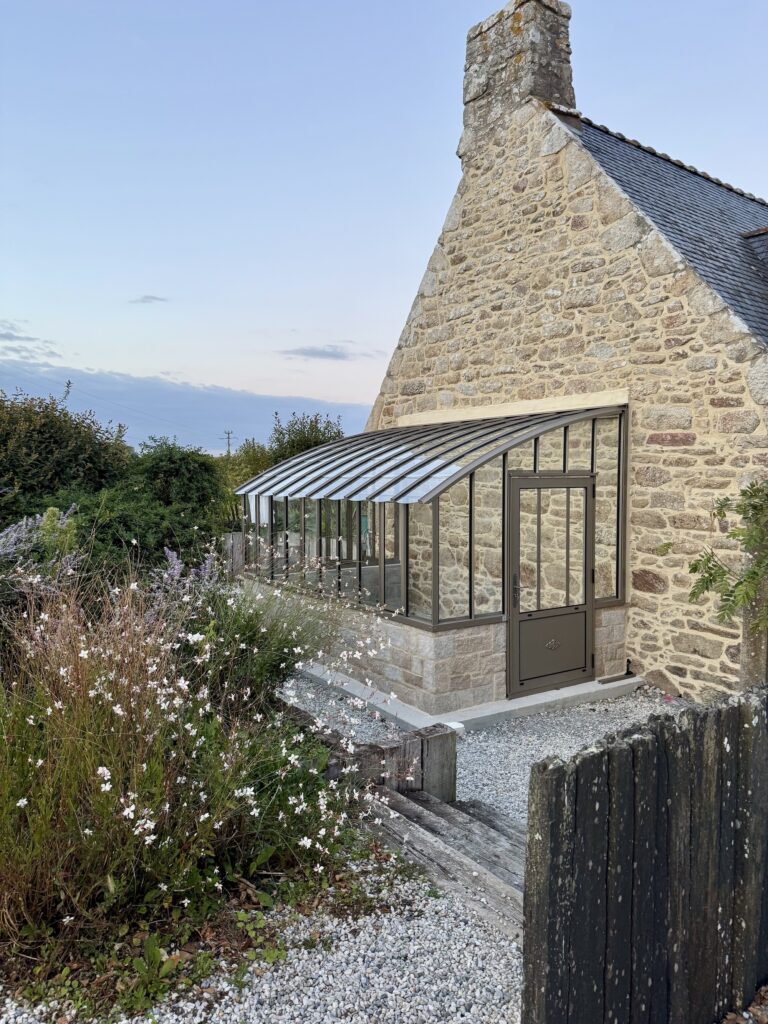 Serre Éléonore sur muret Gris Sablé - Landaul (56)